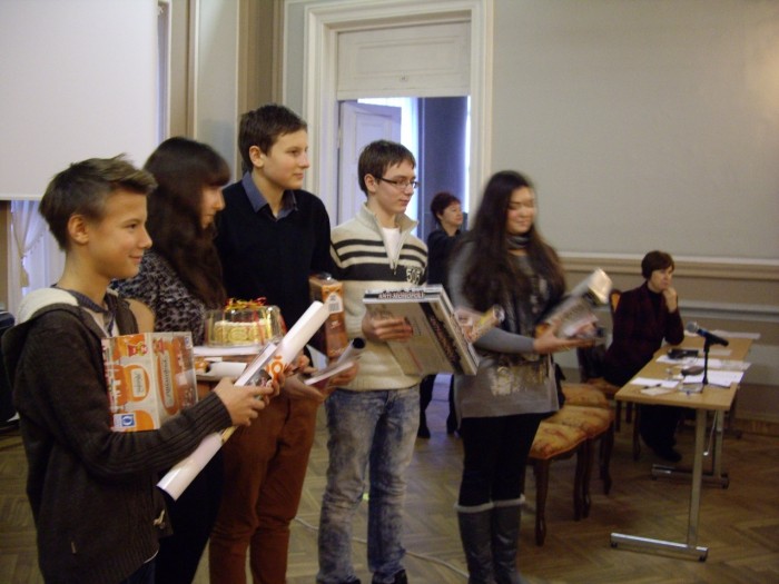 Vene keele konkursi võitjavõistkond "Lotte"